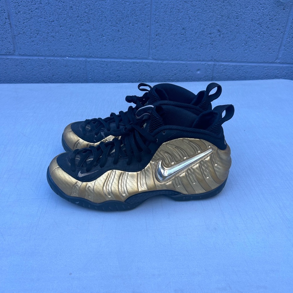 Nike foamposite metallic gold